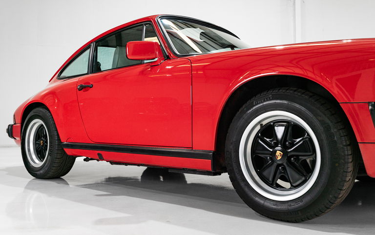 Porsche 911 Carrera 3.2 (US)