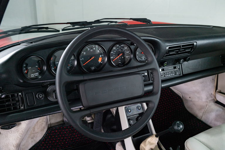 Porsche 911 Carrera 3.2 (US)