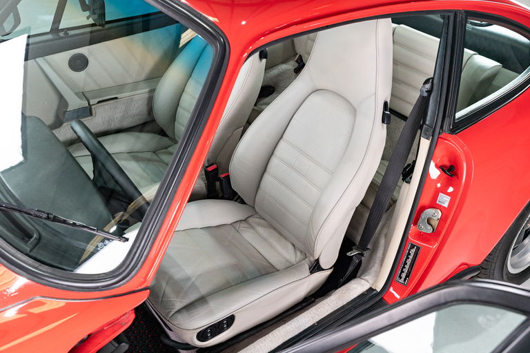 Porsche 911 Carrera 3.2 (US)