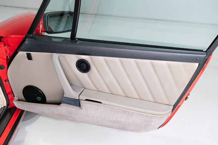 Porsche 911 Carrera 3.2 (US)