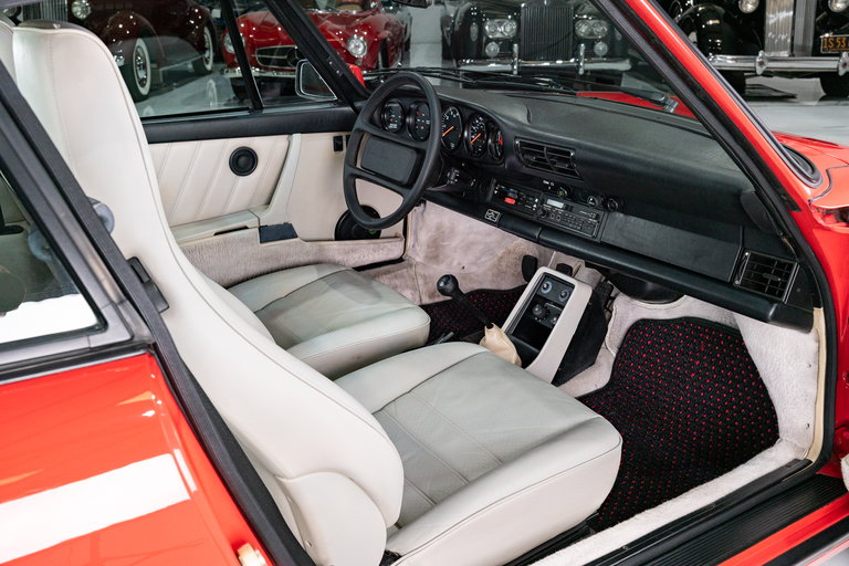 Porsche 911 Carrera 3.2 (US)