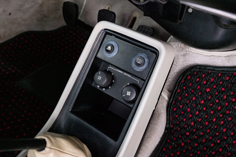 Porsche 911 Carrera 3.2 (US)