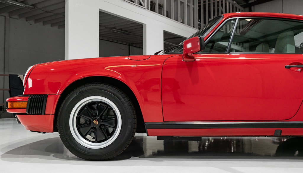 Porsche 911 Carrera 3.2 (US)