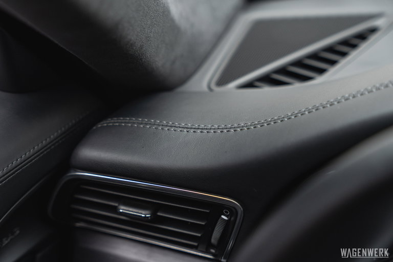 Porsche 991 Carrera GTS