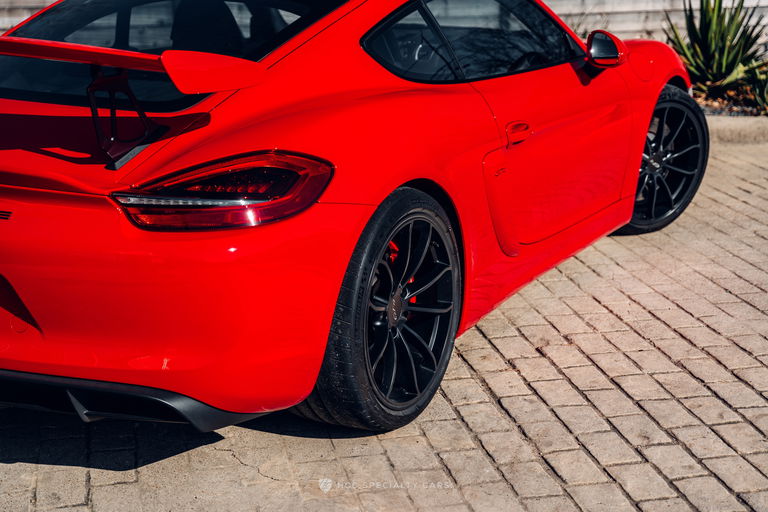 Porsche 981 Cayman GT4