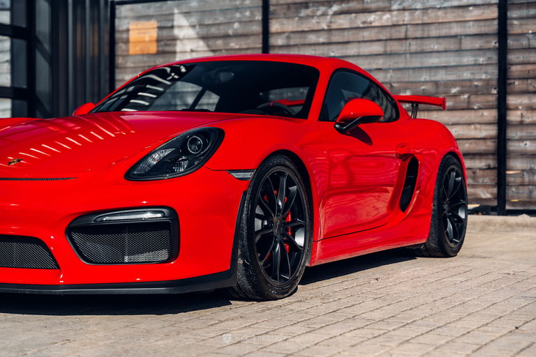 Porsche 981 Cayman GT4