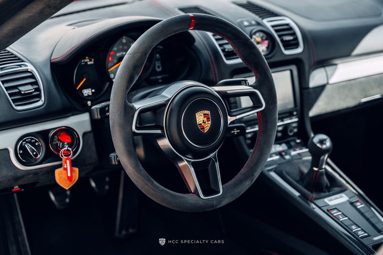 Porsche 981 Cayman GT4