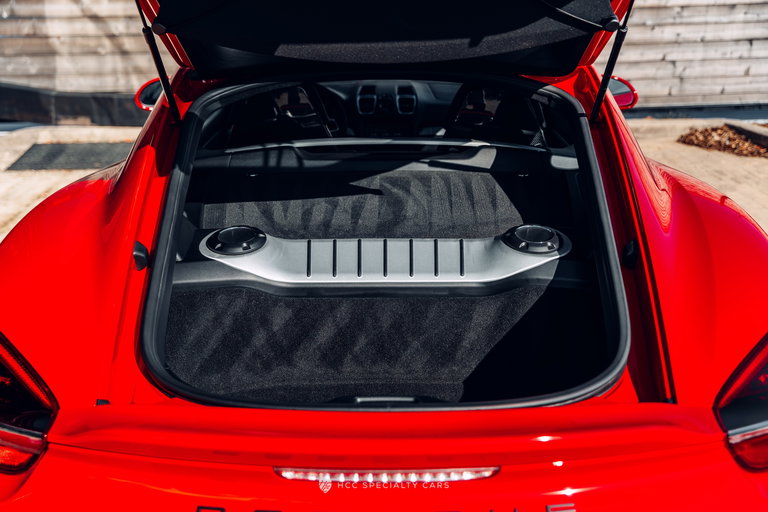 Porsche 981 Cayman GT4