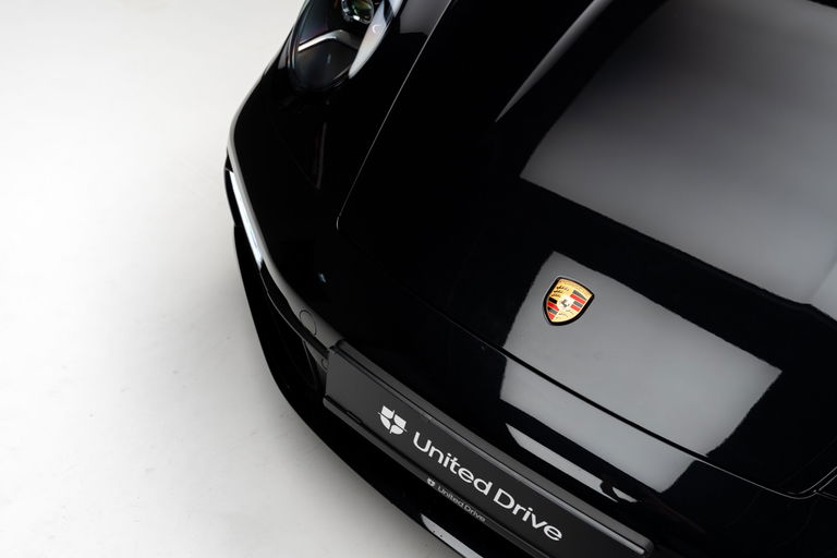 Porsche 992 Carrera 4