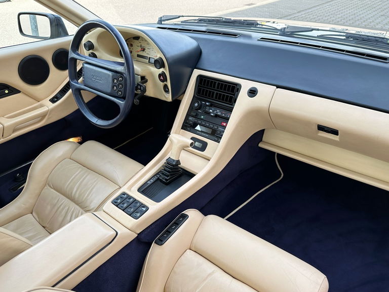 Porsche 928 S4