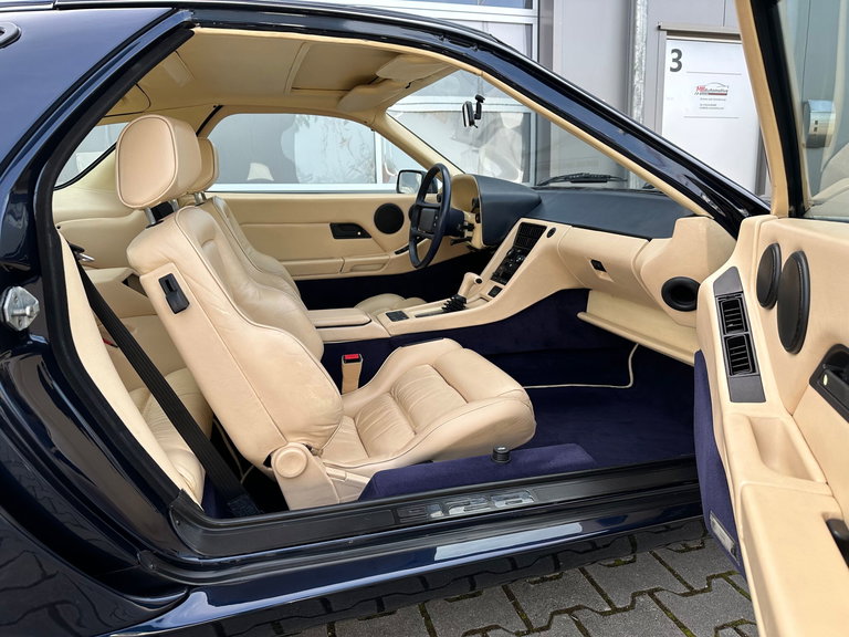 Porsche 928 S4