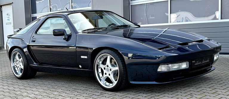 Porsche 928 S4