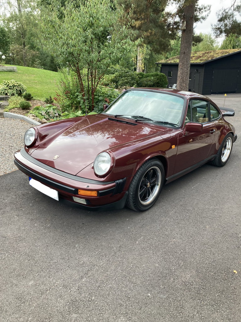Porsche 911 Carrera 3.2