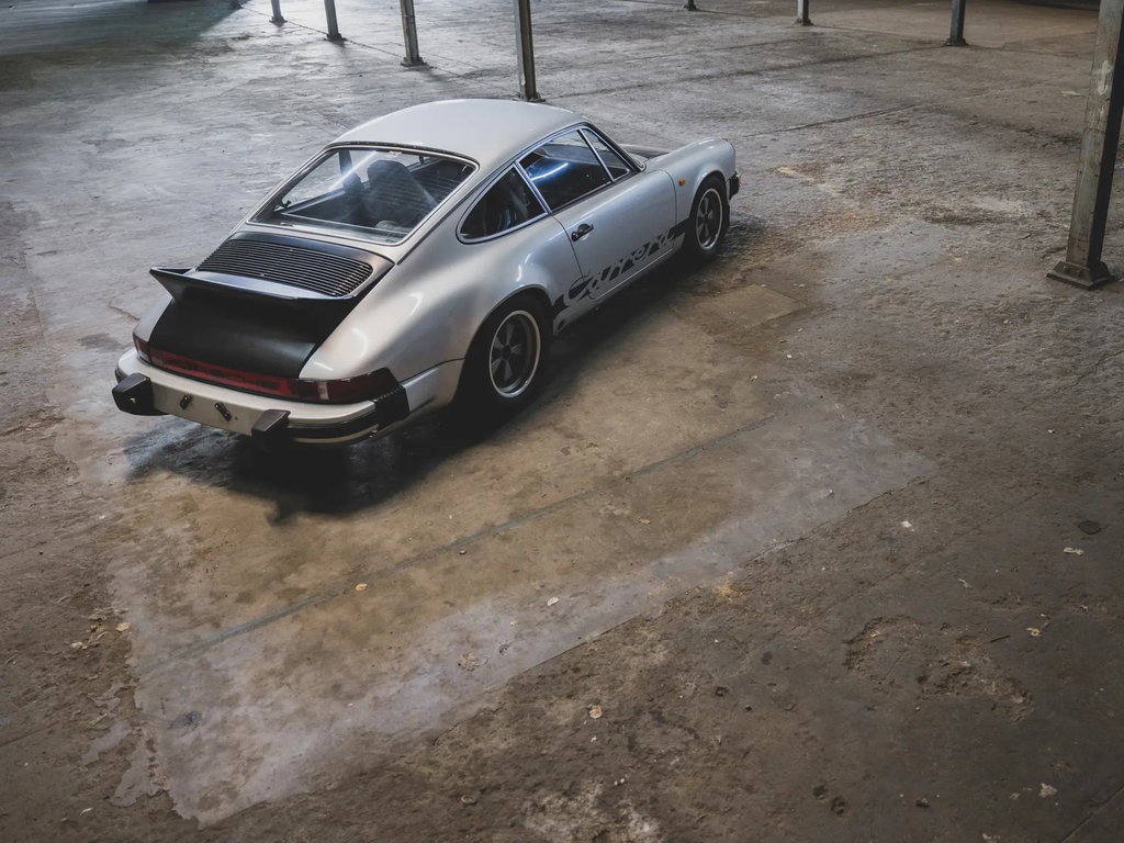 Porsche 911 Carrera 2.7