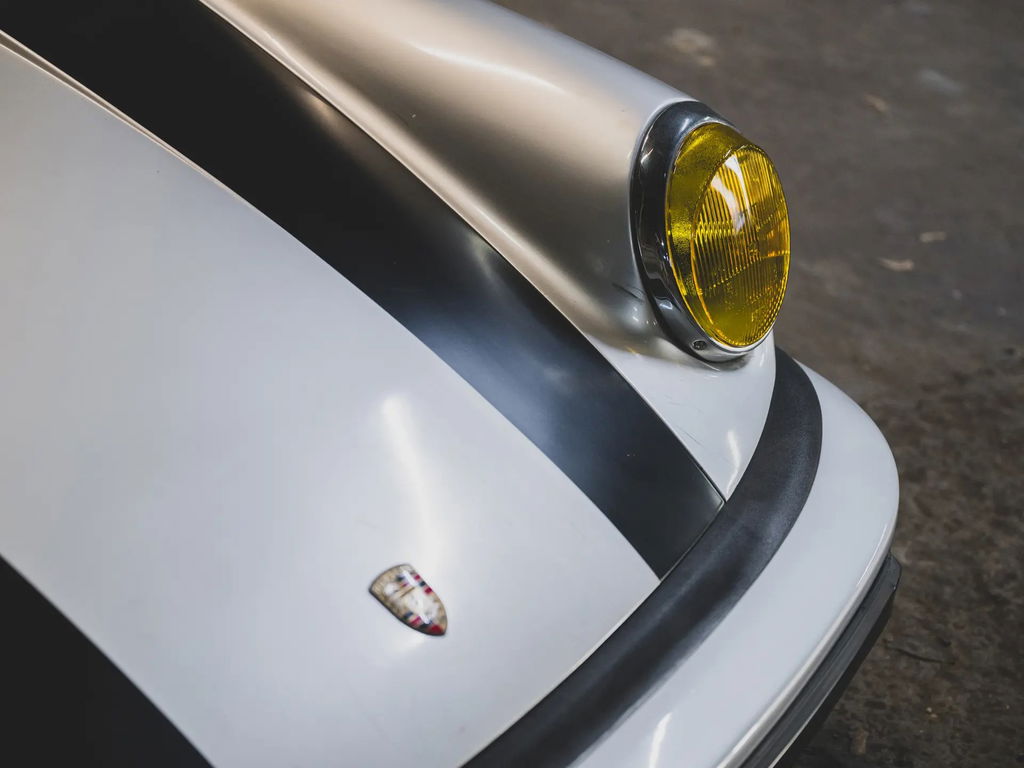 Porsche 911 Carrera 2.7