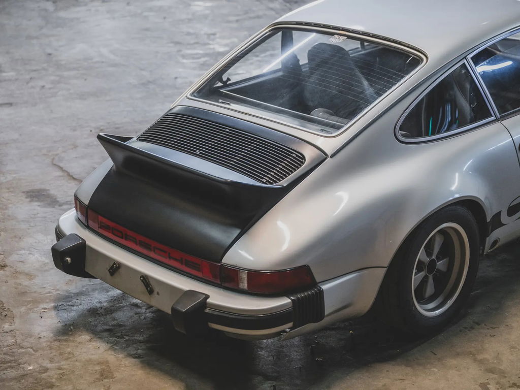 Porsche 911 Carrera 2.7