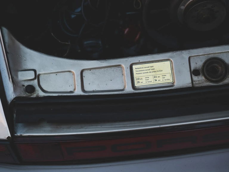 Porsche 911 Carrera 2.7