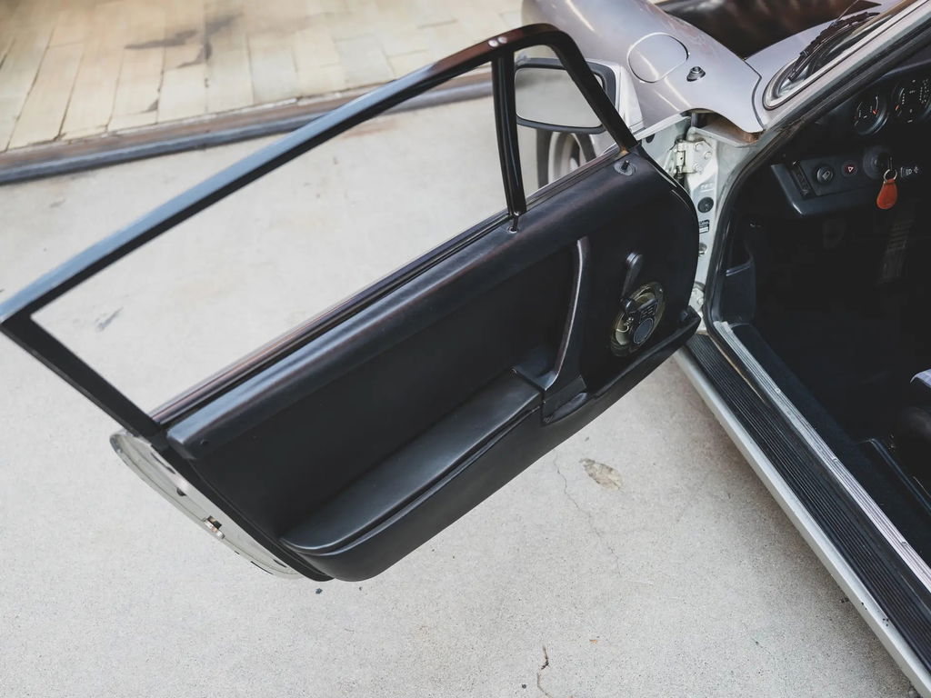 Porsche 911 Carrera 2.7