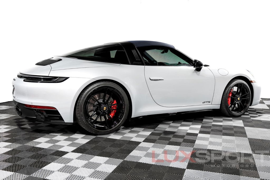 Porsche 992 Targa 4 GTS