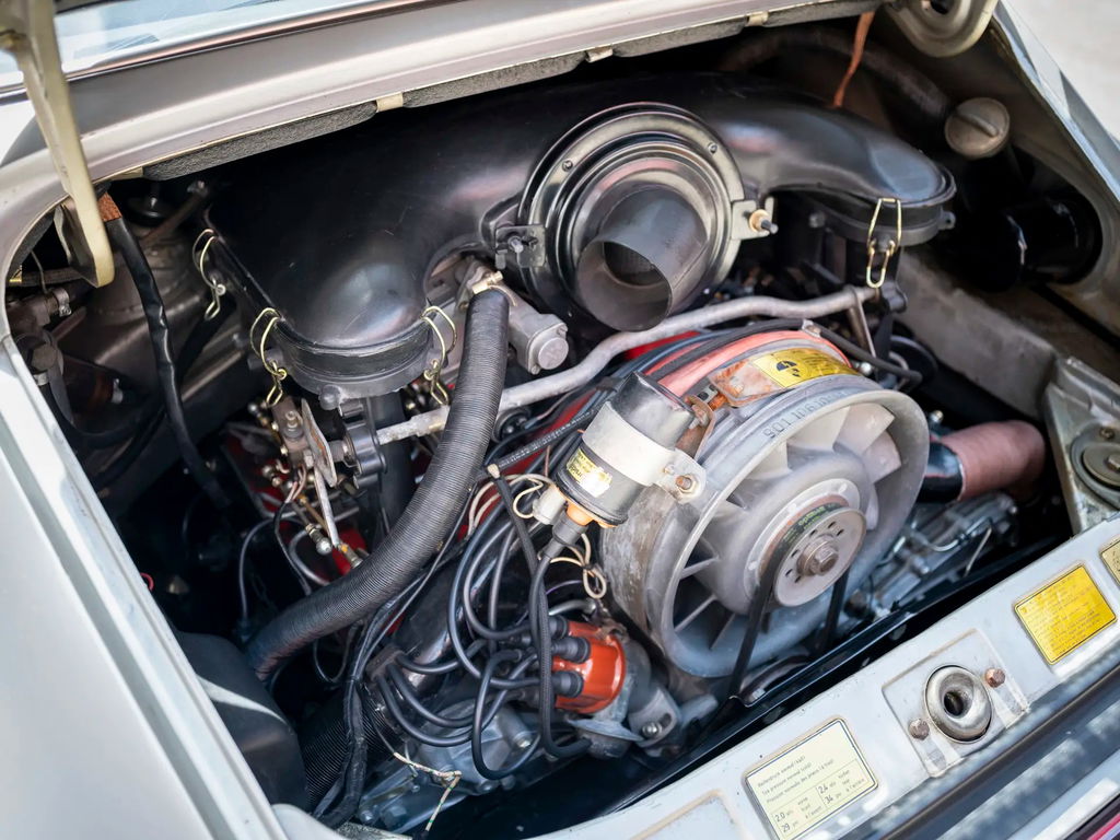 Porsche 911 Carrera 2.7