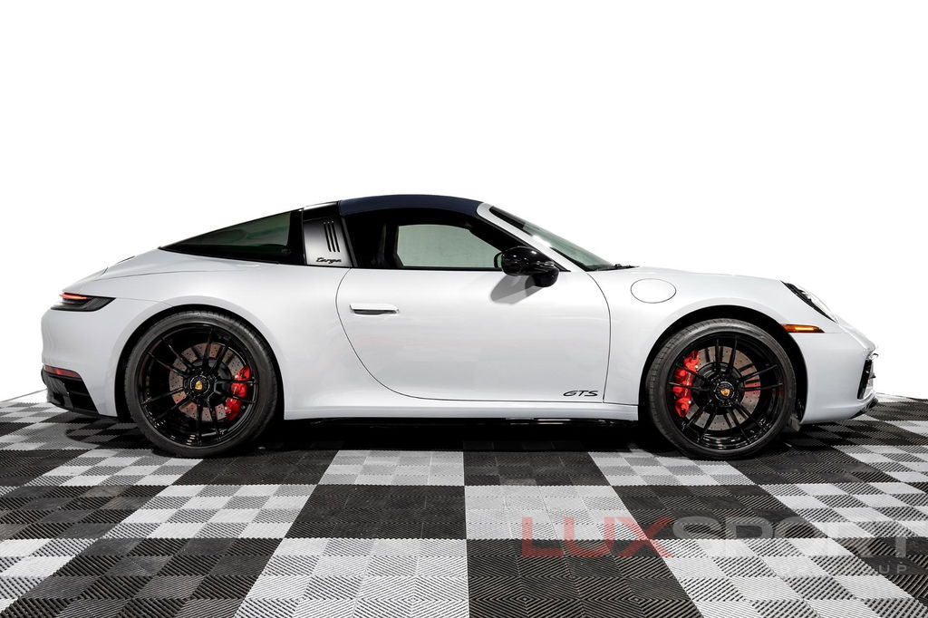 Porsche 992 Targa 4 GTS
