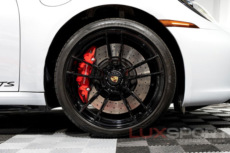 Porsche 992 Targa 4 GTS