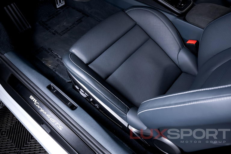 Porsche 992 Targa 4 GTS