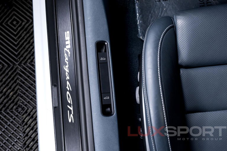 Porsche 992 Targa 4 GTS