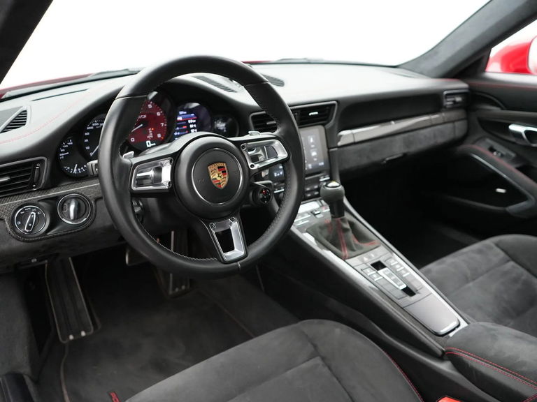 Porsche 991.2 Carrera GTS