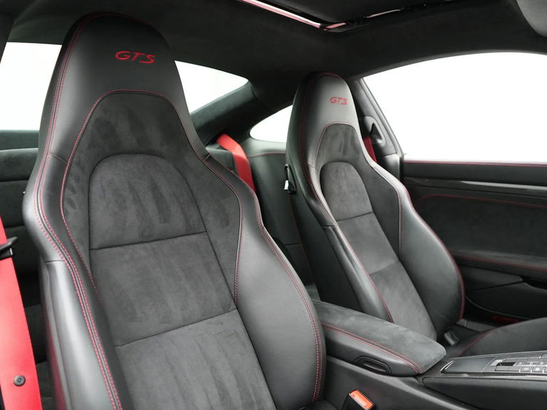 Porsche 991.2 Carrera GTS