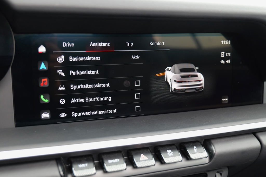 Porsche 992 Carrera 4