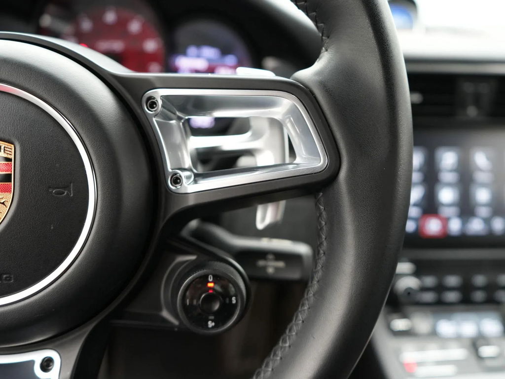 Porsche 991.2 Carrera GTS