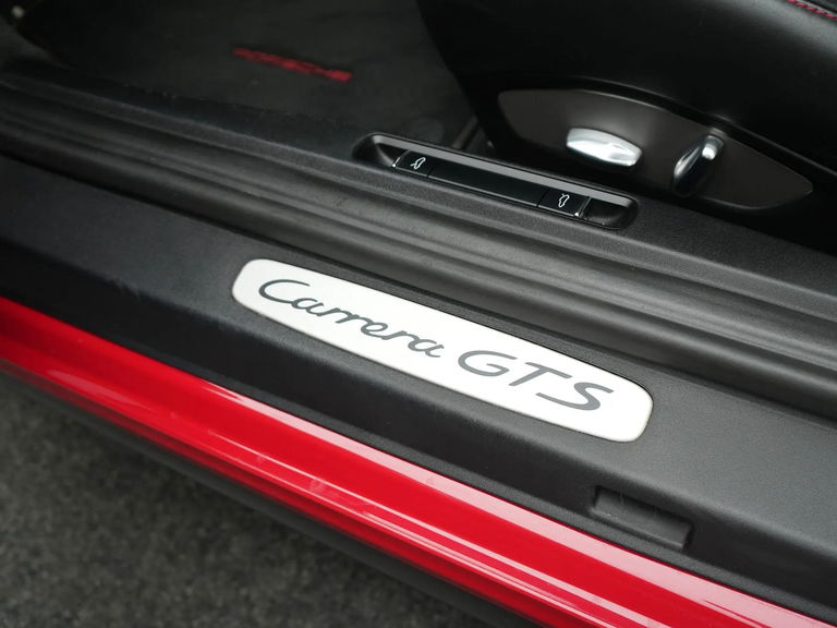 Porsche 991.2 Carrera GTS
