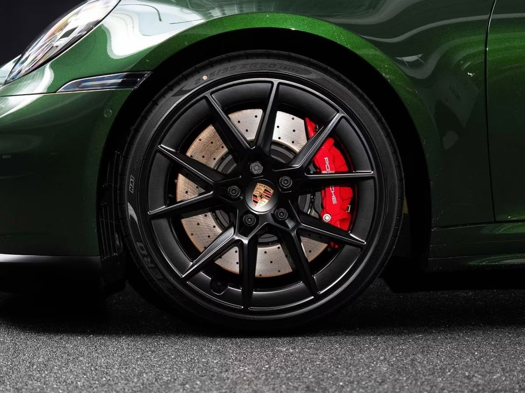 Porsche 992.2 Carrera 4S