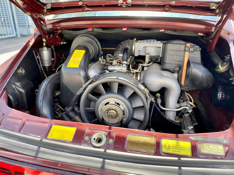 Porsche 911 Carrera 3.2