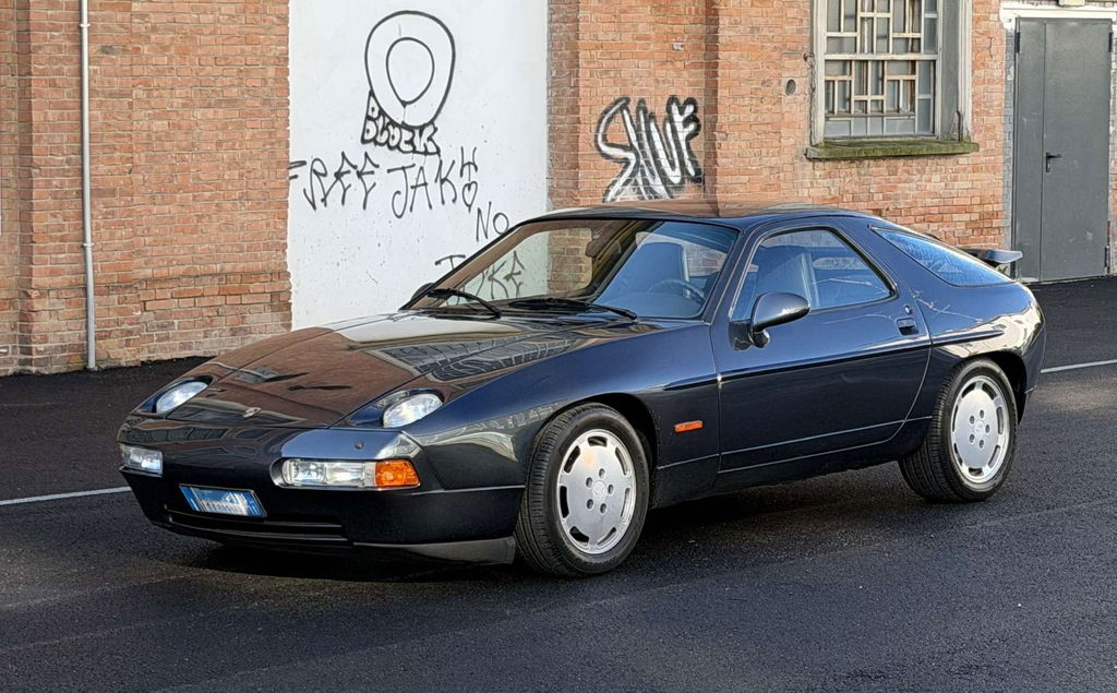 Porsche 928 S4