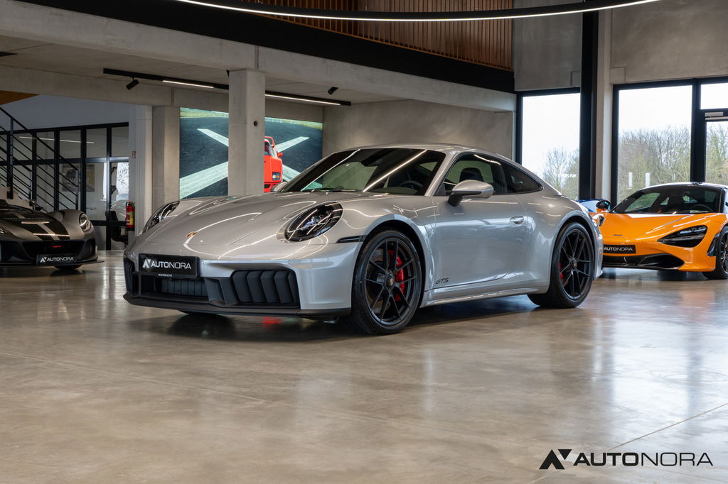 Porsche 992.2 Carrera 4 GTS