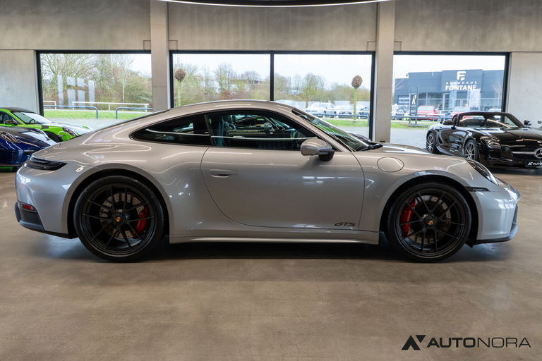 Porsche 992.2 Carrera 4 GTS