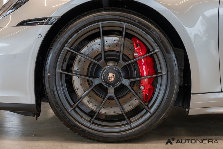 Porsche 992.2 Carrera 4 GTS