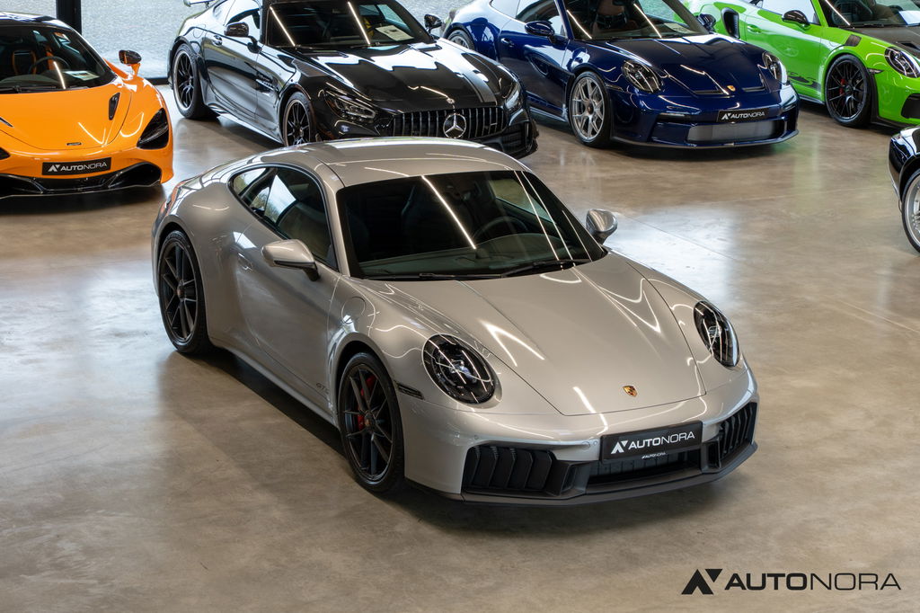 Porsche 992.2 Carrera 4 GTS