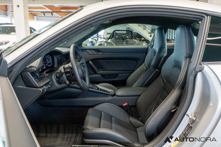 Porsche 992.2 Carrera 4 GTS