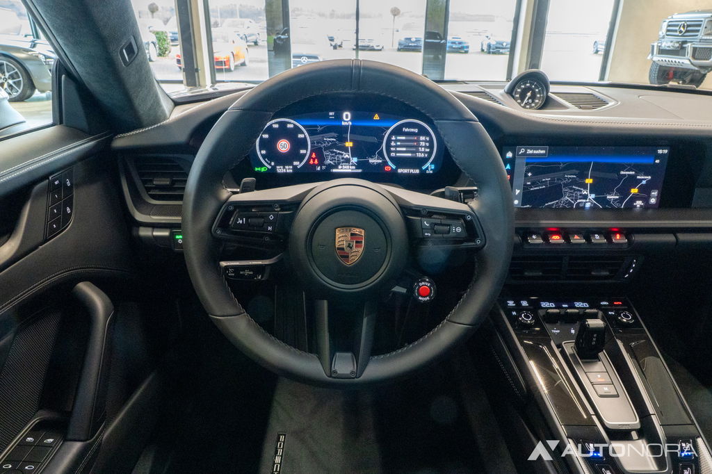 Porsche 992.2 Carrera 4 GTS