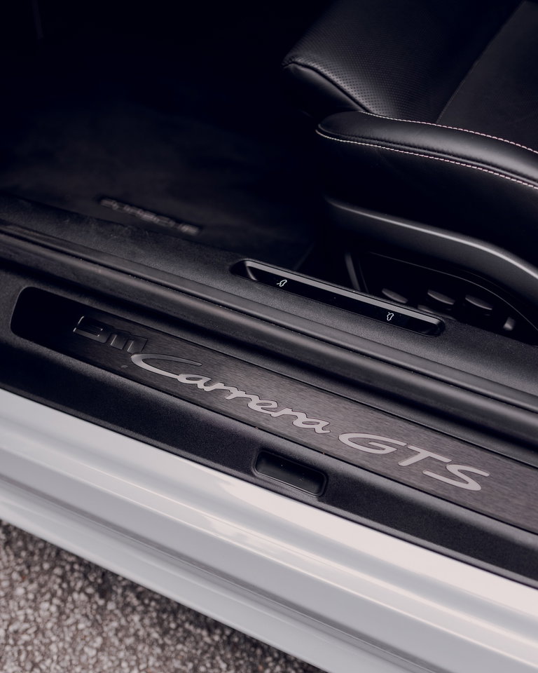 Porsche 992 Carrera GTS