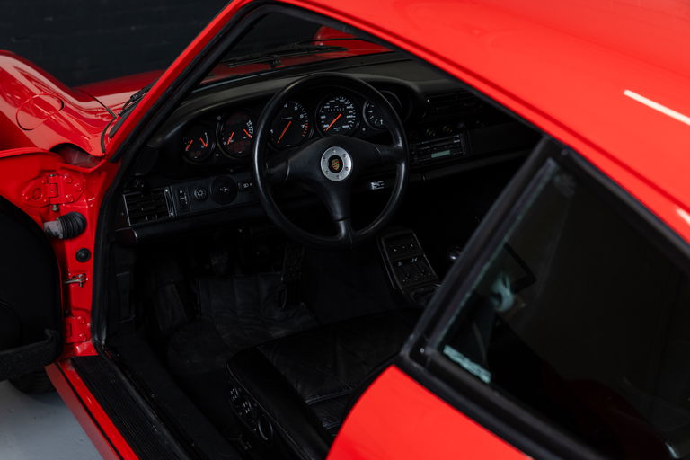 Porsche 964 Carrera 4