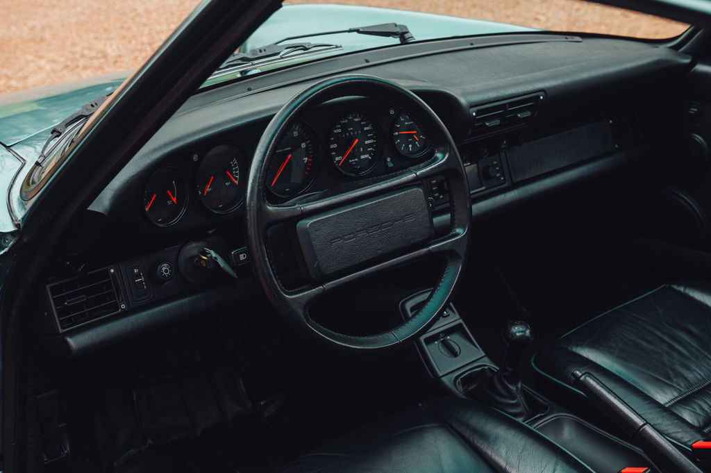 Porsche 964 Carrera 2