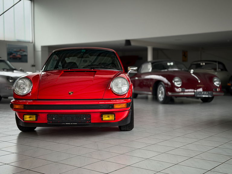 Porsche 911 Carrera 2.7