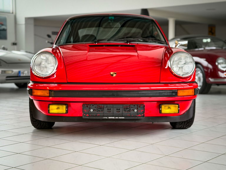 Porsche 911 Carrera 2.7