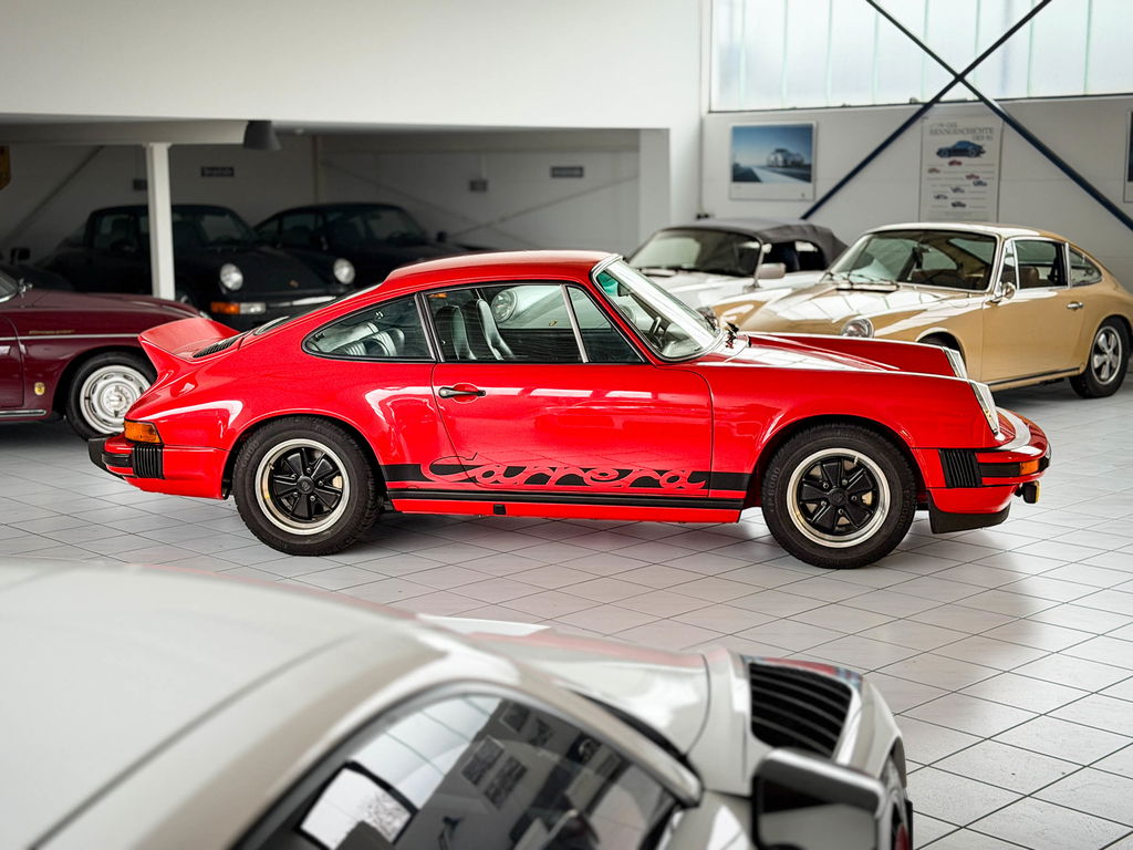 Porsche 911 Carrera 2.7