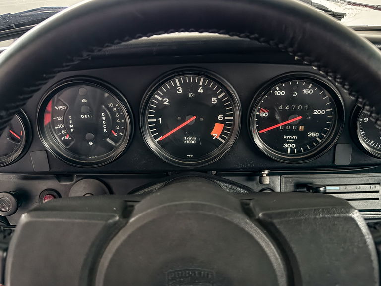 Porsche 911 Carrera 2.7