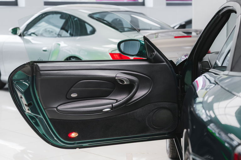 Porsche 996 Carrera 4